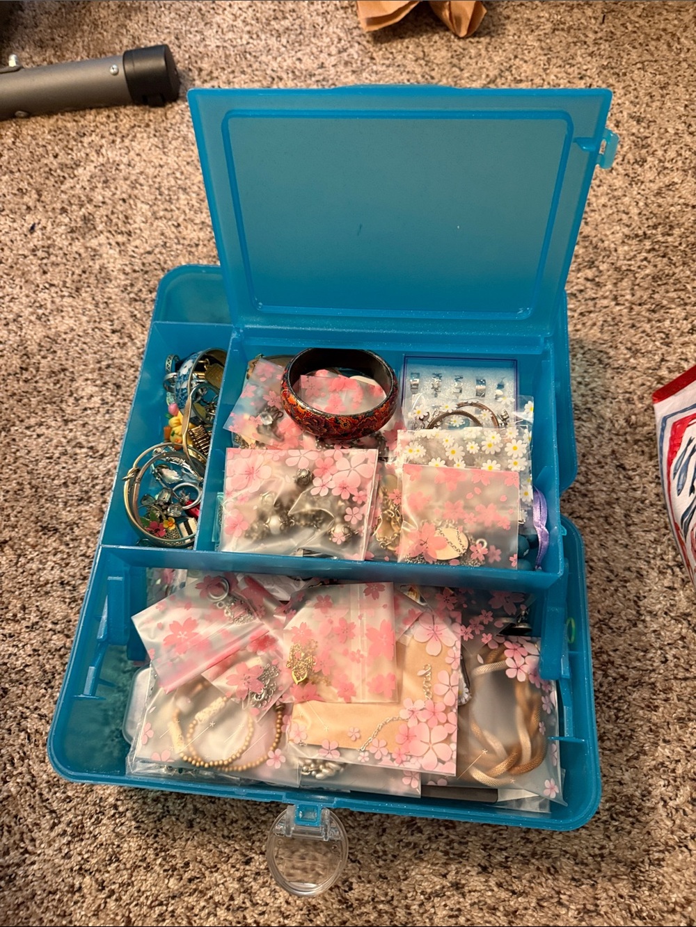 100 Piece Mystery Jewelry Caboodle